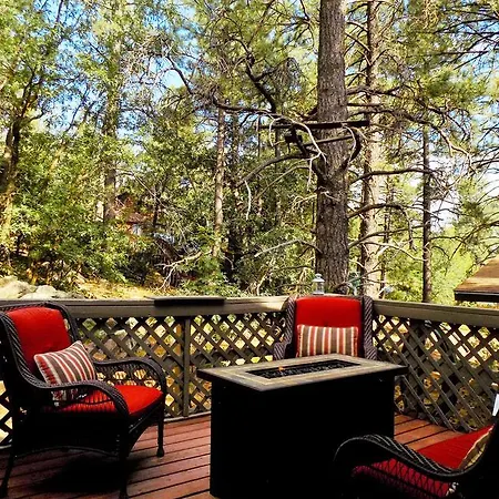 Location! Nature Lovers Getaway - Close To Historic Downtown